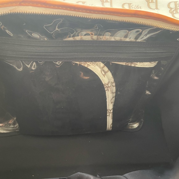 Dooney & Bourke Diaper Bag W/ Changing Mat Signature Pattern White & Brown - Picture 9 of 14